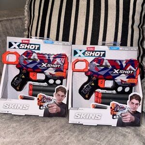 Zuru X-Shot Skins Blaster - Dynamic Red and Blue